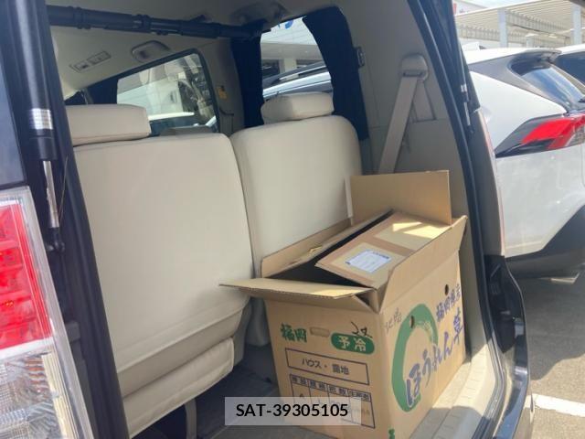 Toyota NOAH 2009-09 8414015-6