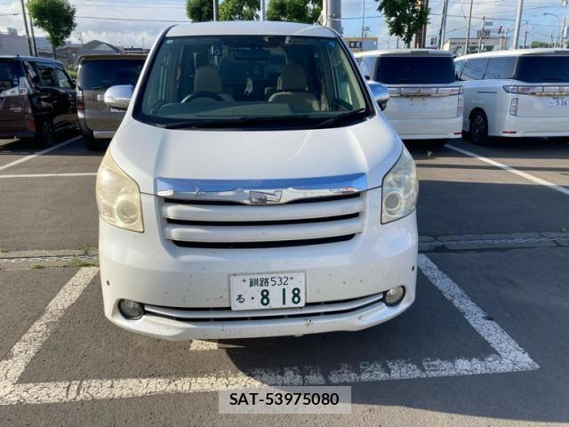 Toyota NOAH 2009-06 8414023-0