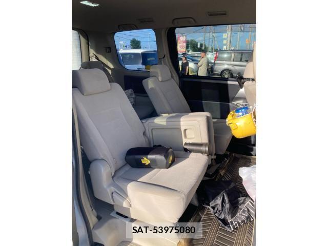 Toyota NOAH 2009-06 8414023-11