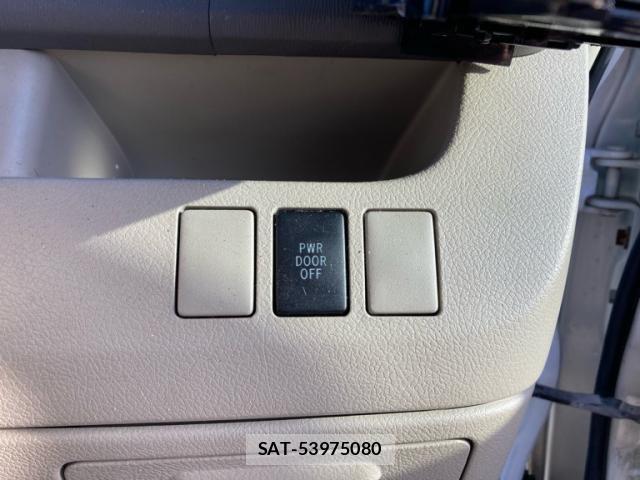 Toyota NOAH 2009-06 8414023-14