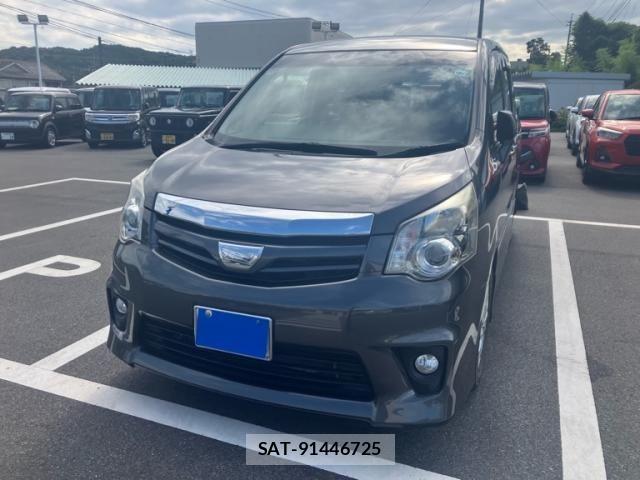 Toyota NOAH 2011-02 8414012-0