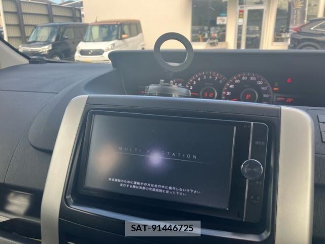 Toyota NOAH 2011-02 8414012-15