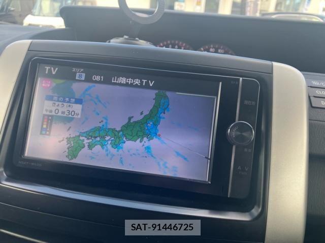 Toyota NOAH 2011-02 8414012-19