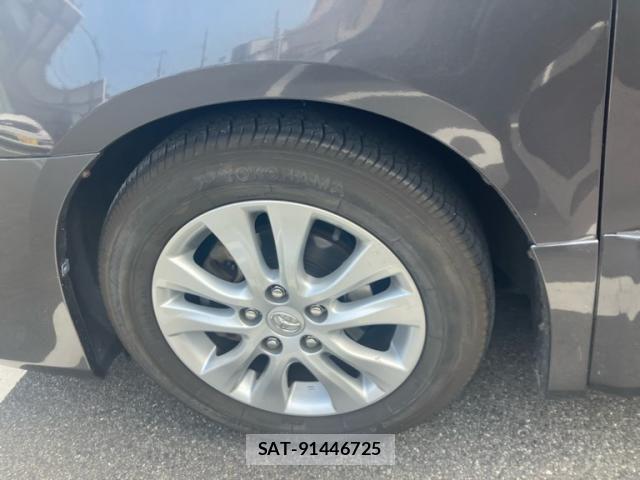 Toyota NOAH 2011-02 8414012-7