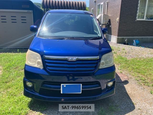 Toyota NOAH 2003-03 8414014-1