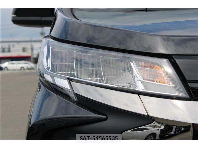 Toyota NOAH 2022-04 8526289-18