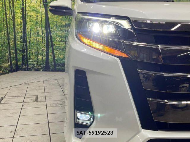 Toyota NOAH 2017-10 8526288-12