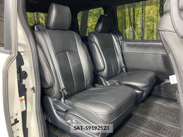 Toyota NOAH 2017-10 8526288-8