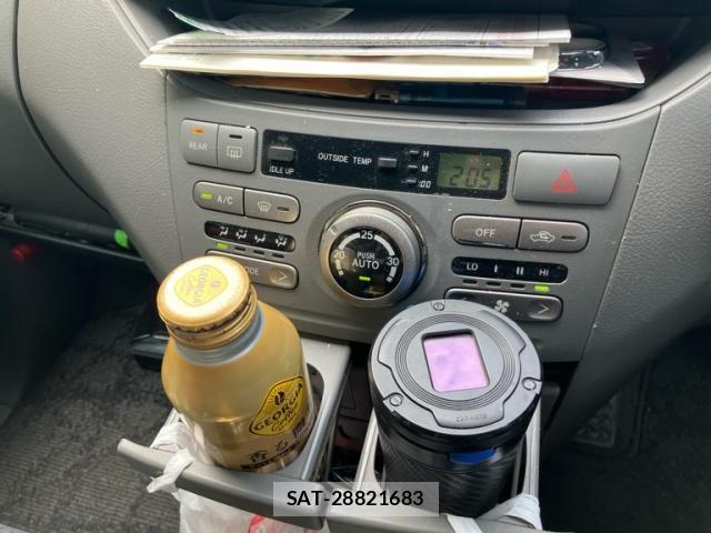 Toyota NOAH 2006-04 8562985-20