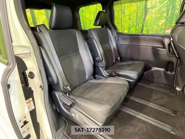Toyota NOAH 2020-12 8562982-9