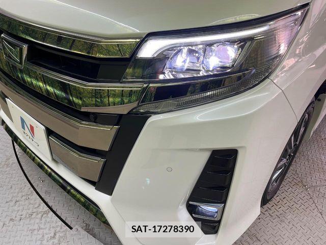 Toyota NOAH 2020-12 8562982-12