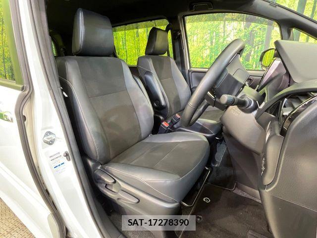 Toyota NOAH 2020-12 8562982-8