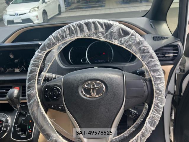 Toyota NOAH 2015-10 8562984-15