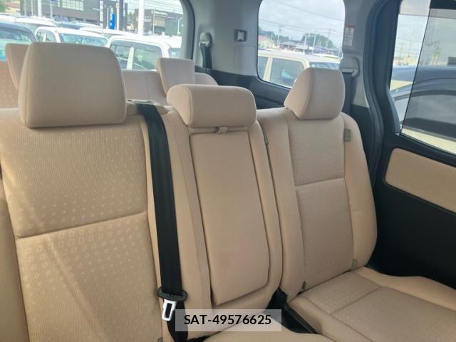 Toyota NOAH 2015-10 8562984-17