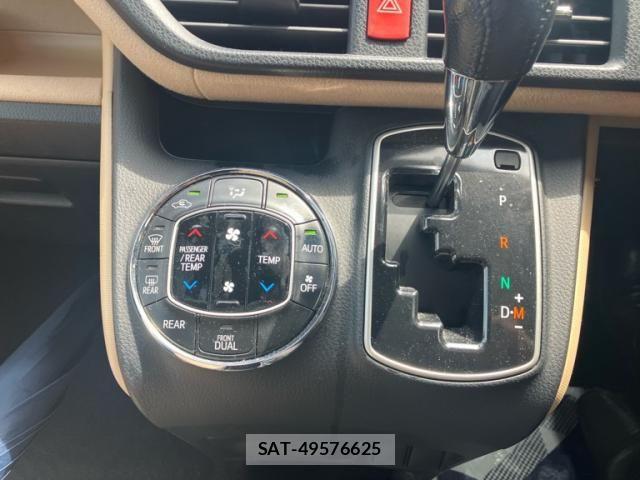 Toyota NOAH 2015-10 8562984-22