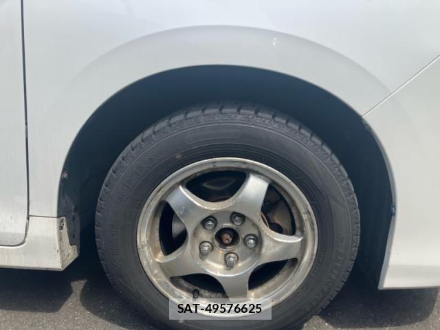 Toyota NOAH 2015-10 8562984-3