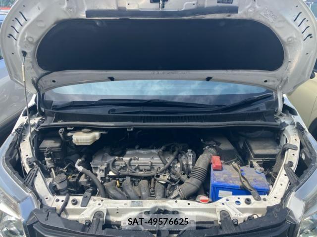 Toyota NOAH 2015-10 8562984-8