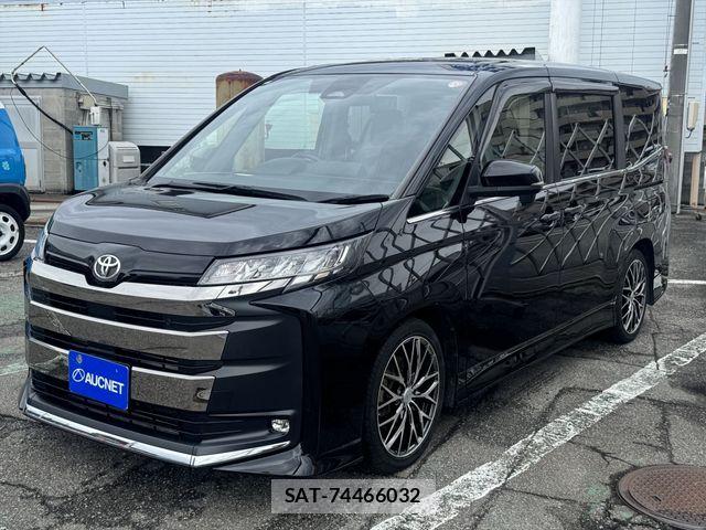 Toyota NOAH 2023-07 8562980-0