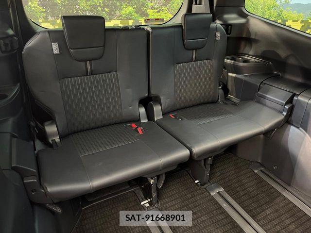 Toyota NOAH 2024-02 8628111-11