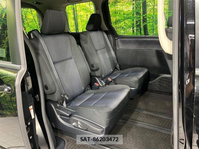 Toyota NOAH 2016-01 8628112-8