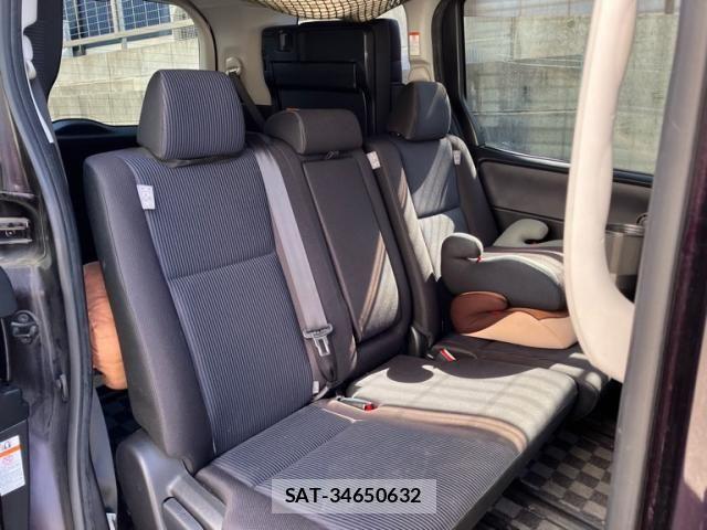 Toyota NOAH 2014-03 8628113-6