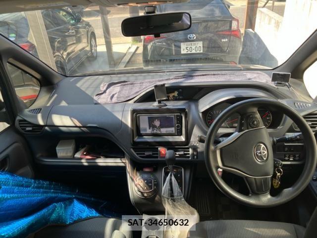 Toyota NOAH 2014-03 8628113-7