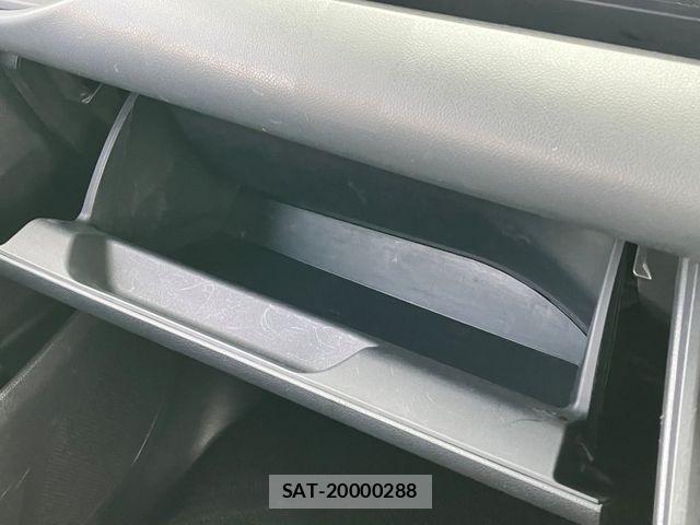 Toyota NOAH 2024-01 8666656-20
