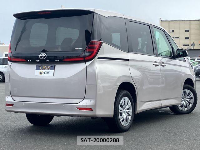 Toyota NOAH 2024-01 8666656-2