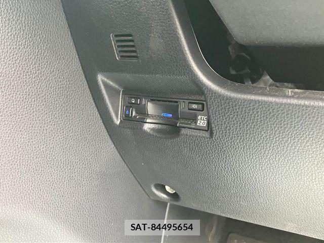 Toyota NOAH 2023-07 8666657-9