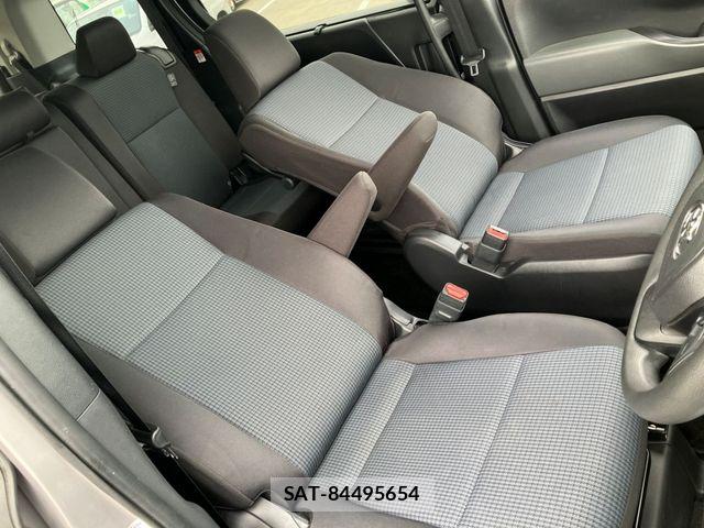 Toyota NOAH 2023-07 8666657-13