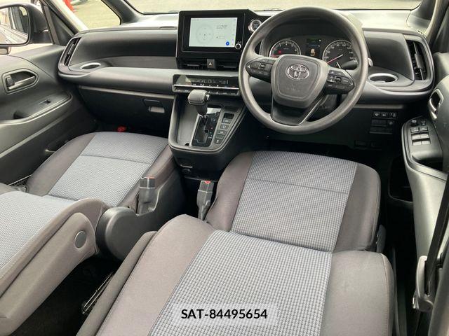 Toyota NOAH 2023-07 8666657-1