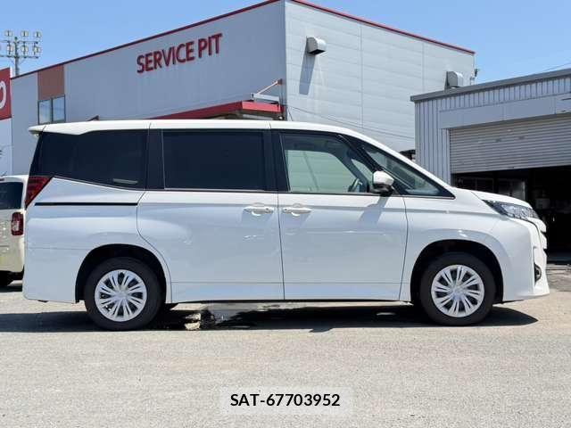 Toyota NOAH 2022-03 8666658-25