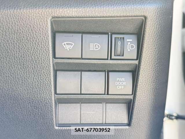 Toyota NOAH 2022-03 8666658-8