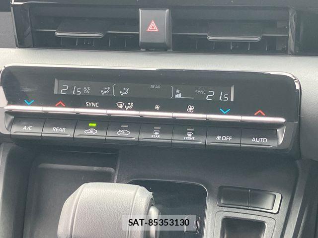 Toyota NOAH 2023-07 8686178-10