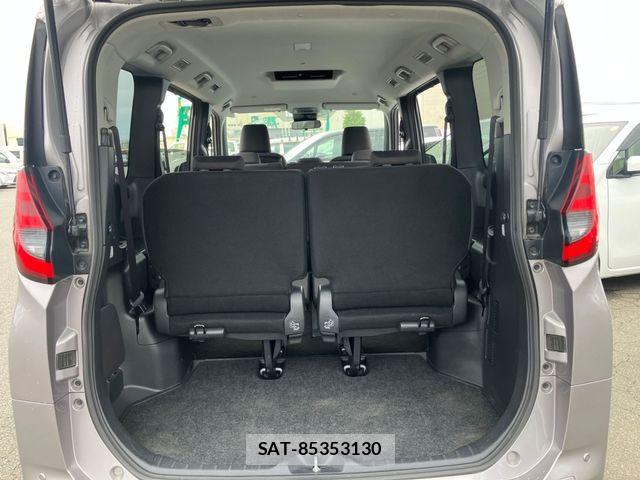 Toyota NOAH 2023-07 8686178-16