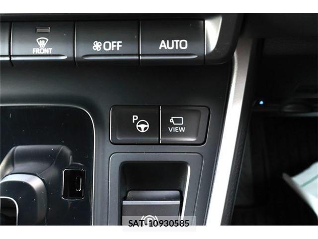 Toyota NOAH 2023-08 8686176-10