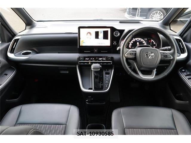 Toyota NOAH 2023-08 8686176-1
