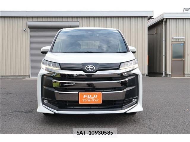 Toyota NOAH 2023-08 8686176-22