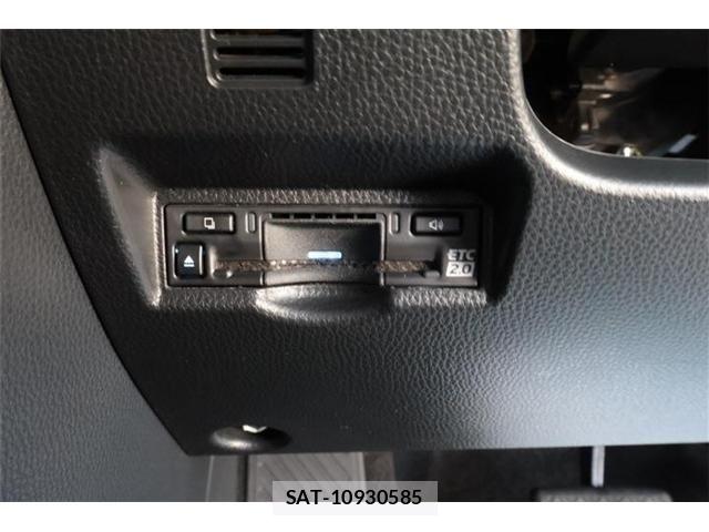 Toyota NOAH 2023-08 8686176-7