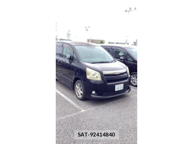 Toyota NOAH 2009-10 8744784-0