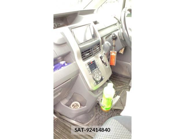 Toyota NOAH 2009-10 8744784-10