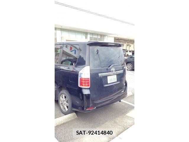 Toyota NOAH 2009-10 8744784-1