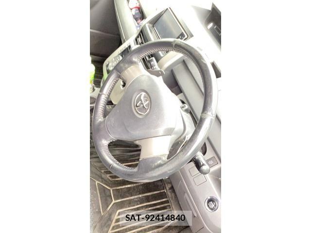 Toyota NOAH 2009-10 8744784-27
