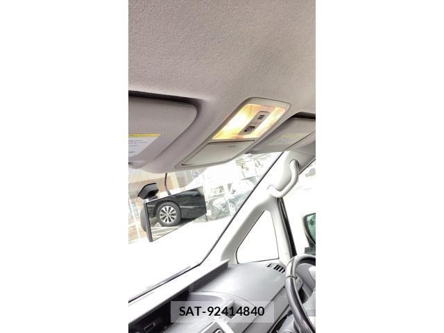 Toyota NOAH 2009-10 8744784-7