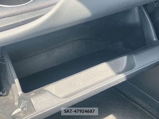 Toyota NOAH 2023-07 8744776-9