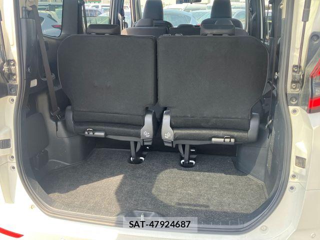Toyota NOAH 2023-07 8744776-14