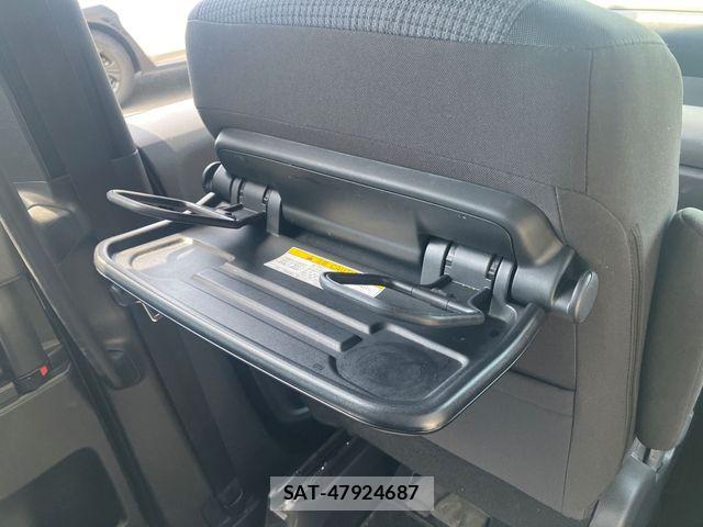 Toyota NOAH 2023-07 8744776-20