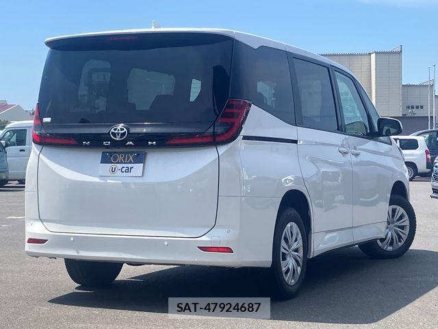 Toyota NOAH 2023-07 8744776-2