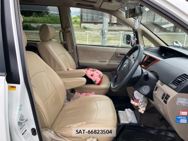 Toyota NOAH 2007-04 8744782-14