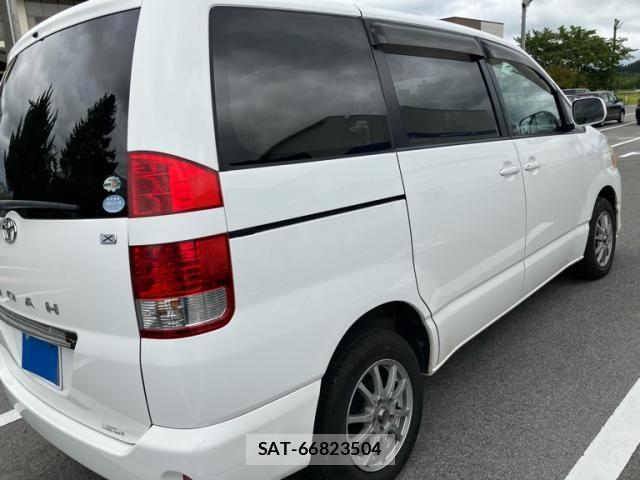 Toyota NOAH 2007-04 8744782-5